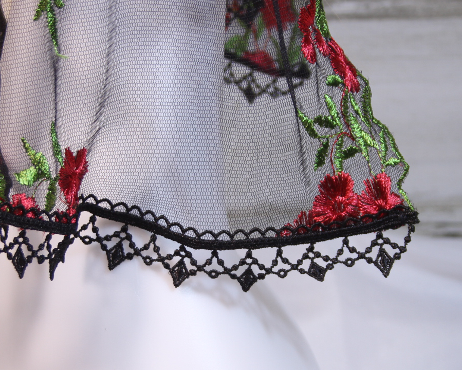 Black Mesh Lace Large D-Shaped Chapel Veil/Mantilla with Embroidered Red Roses