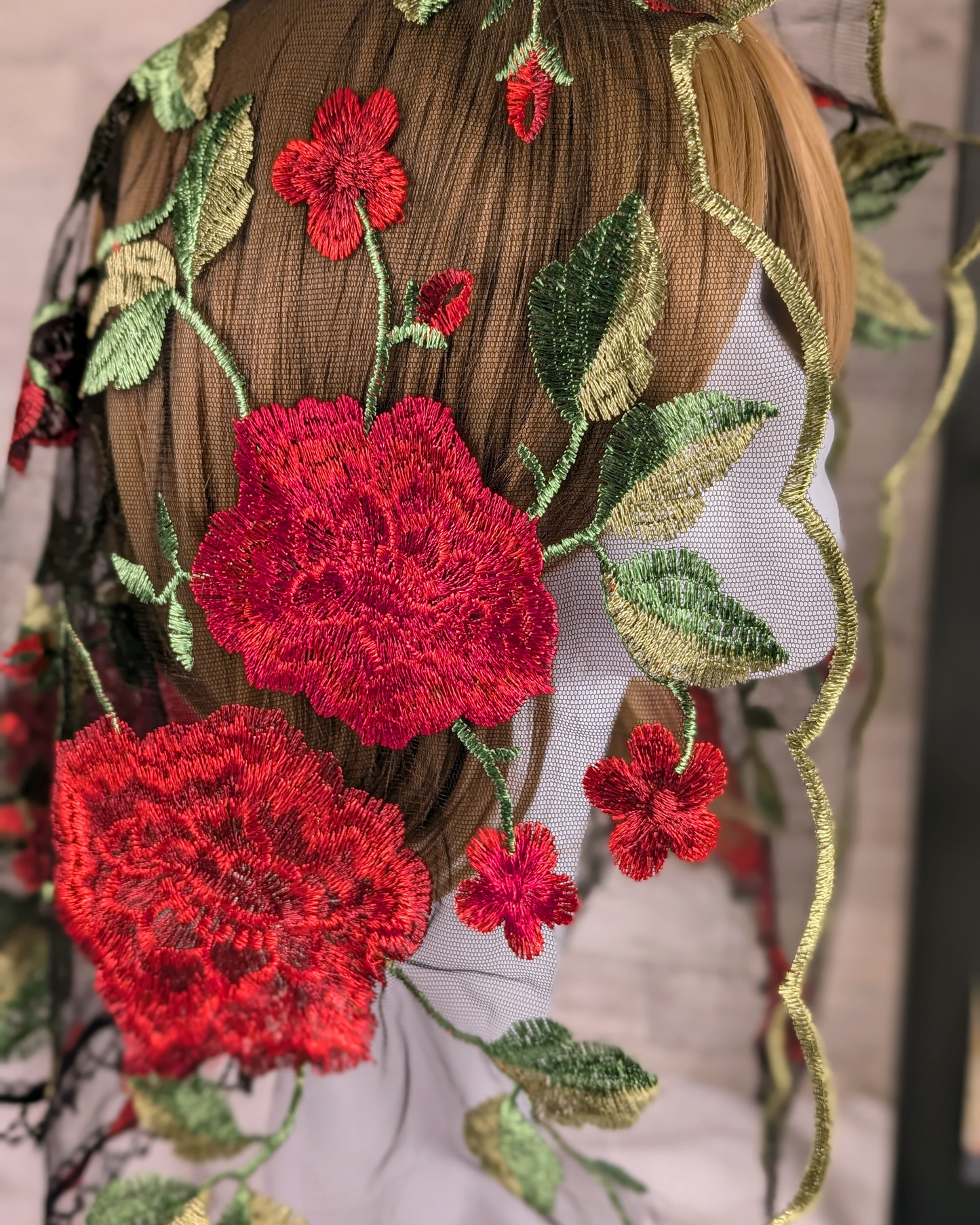 Black Mesh Lace Large D-Shaped Veil with Embroidered Red Roses